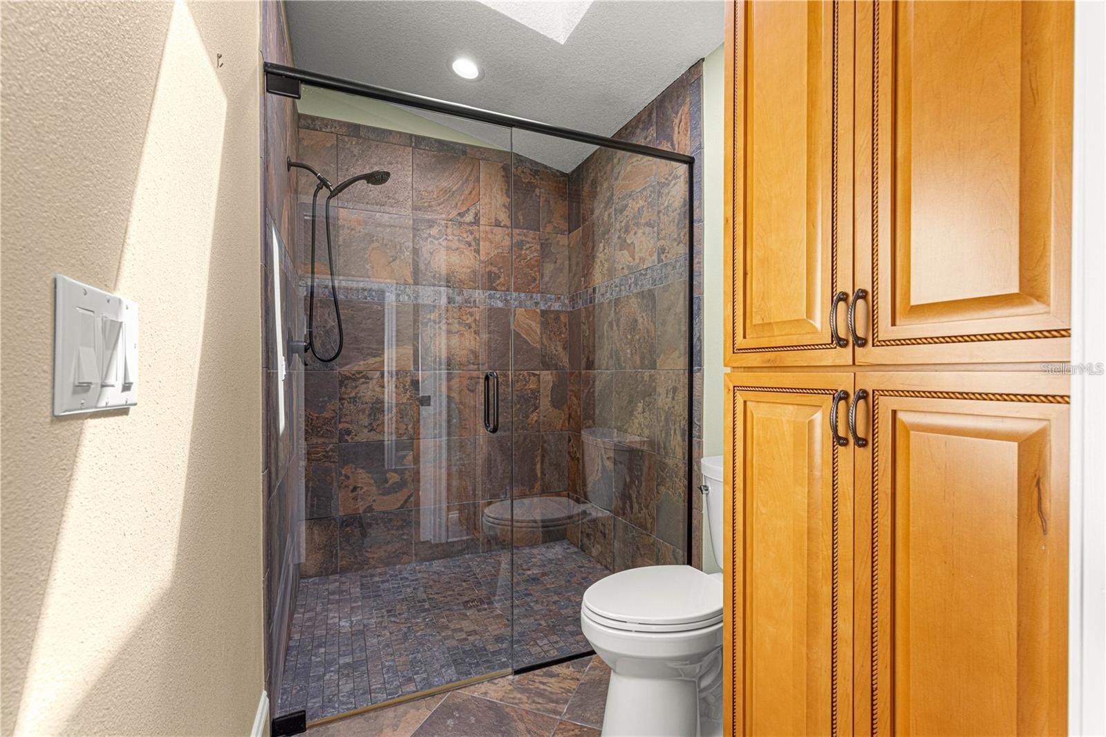 ON TOP OF THE WORLD - Residential