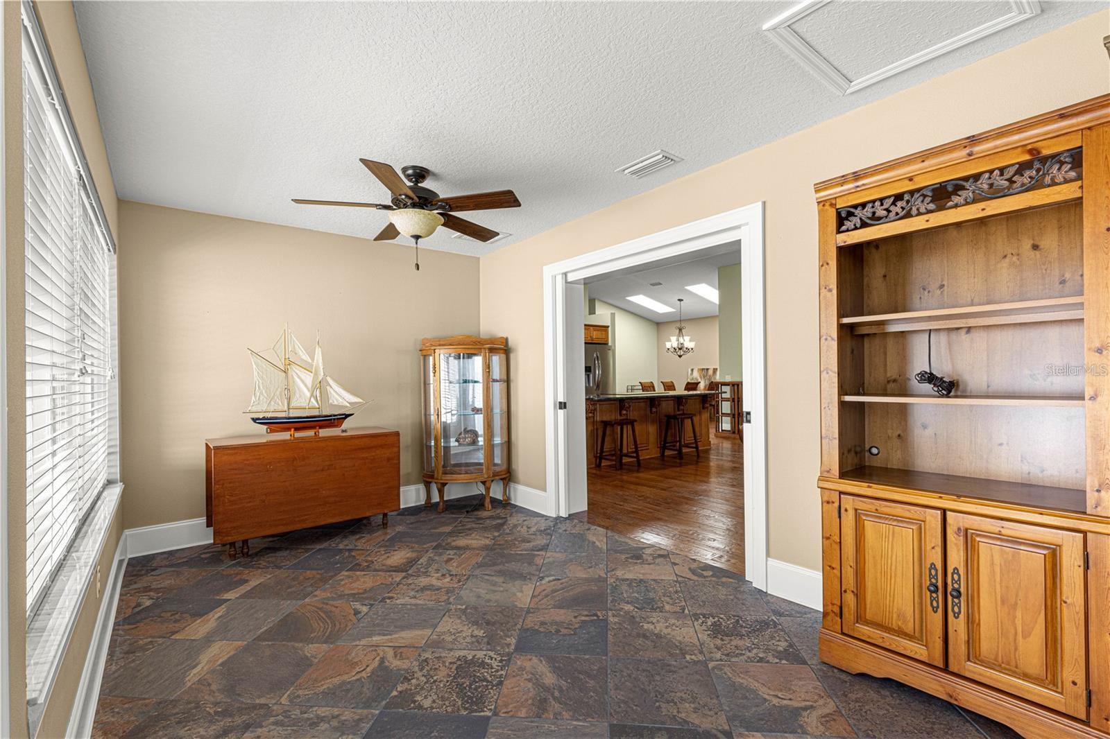 ON TOP OF THE WORLD - Residential