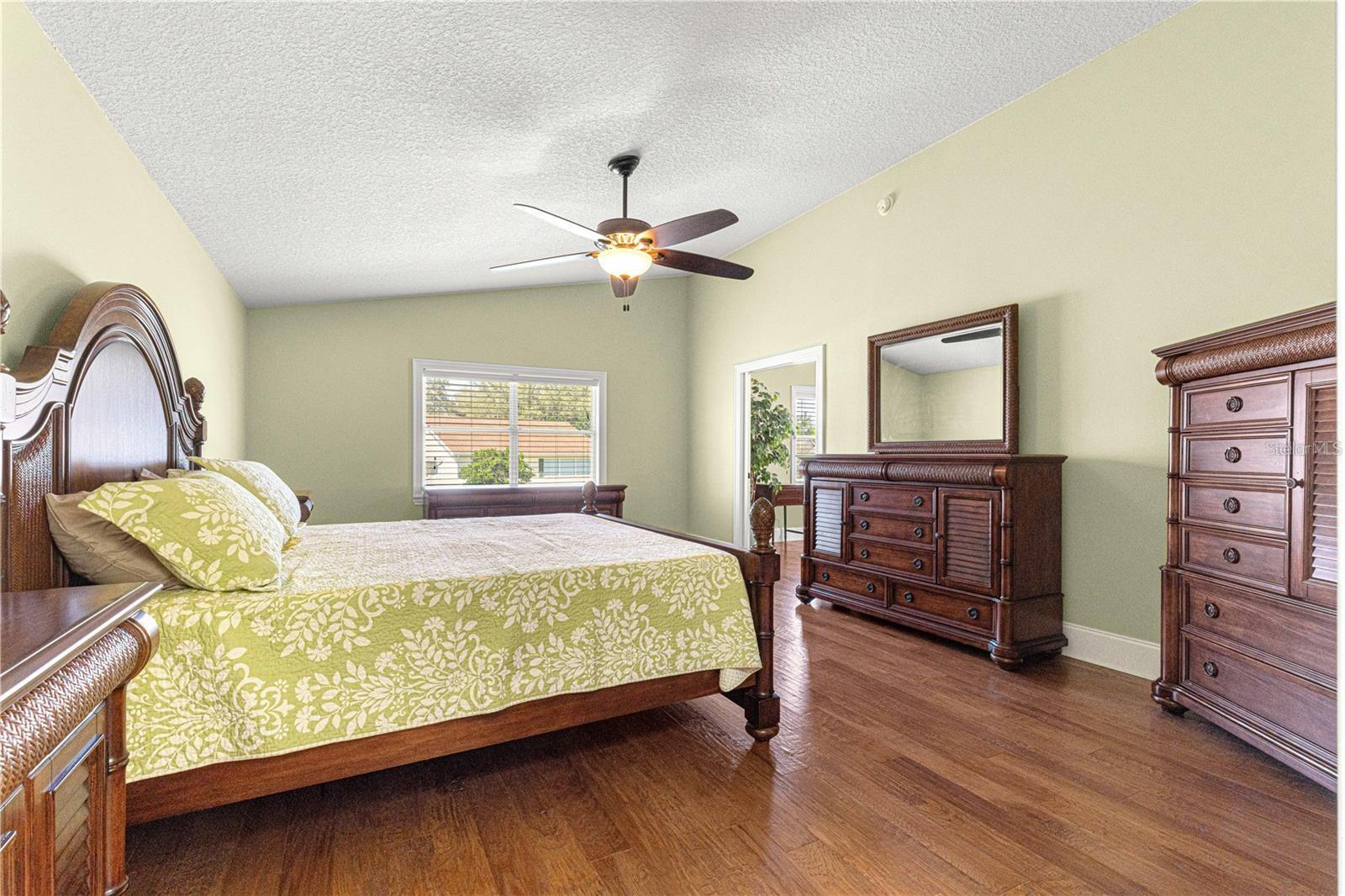 ON TOP OF THE WORLD - Residential