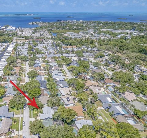 A home in PALM HARBOR