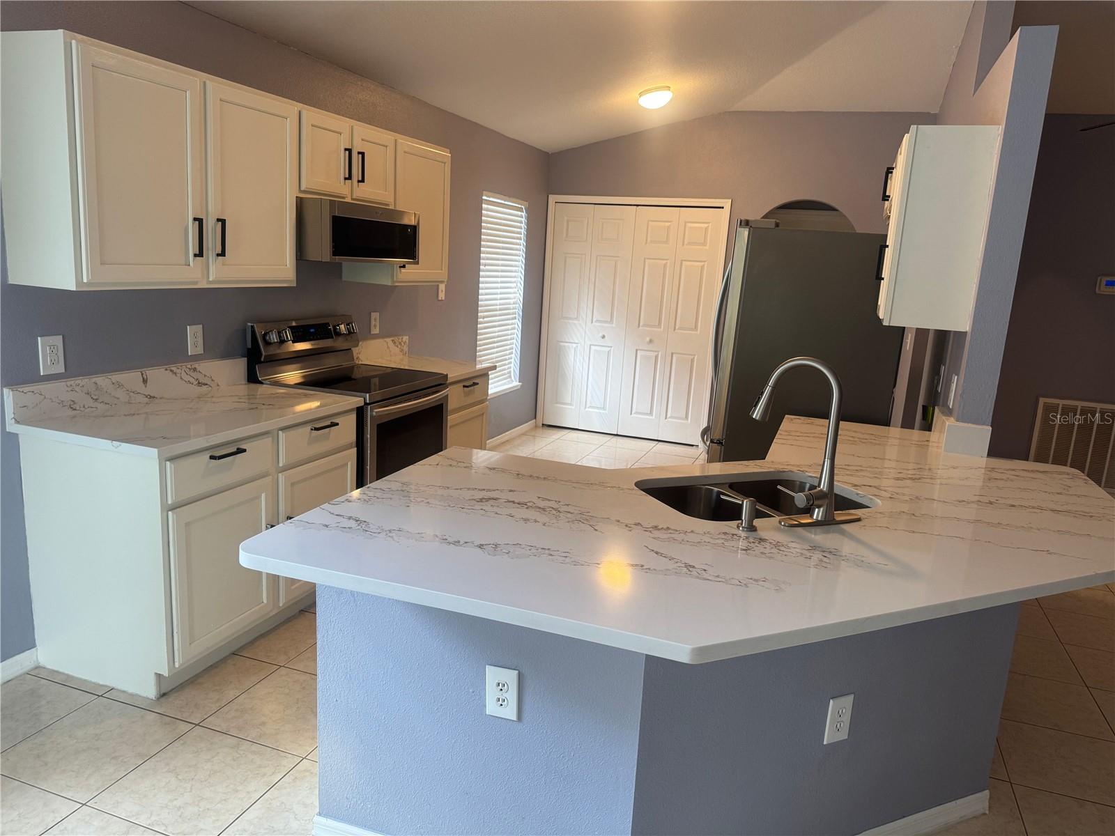 SUNCOAST POINTE VILLAGES 2A 2B & 03 - Residential Lease