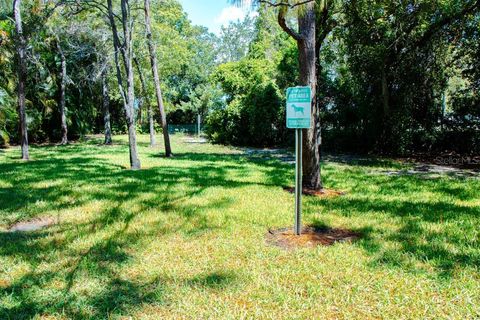 A home in PALM HARBOR