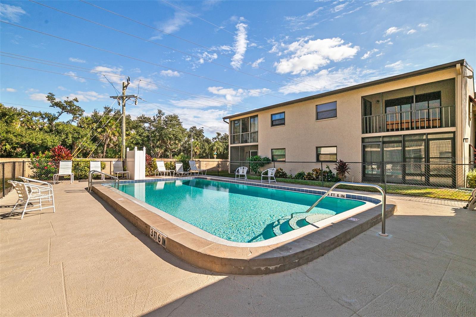 GULF GATE GARDENS - Residential