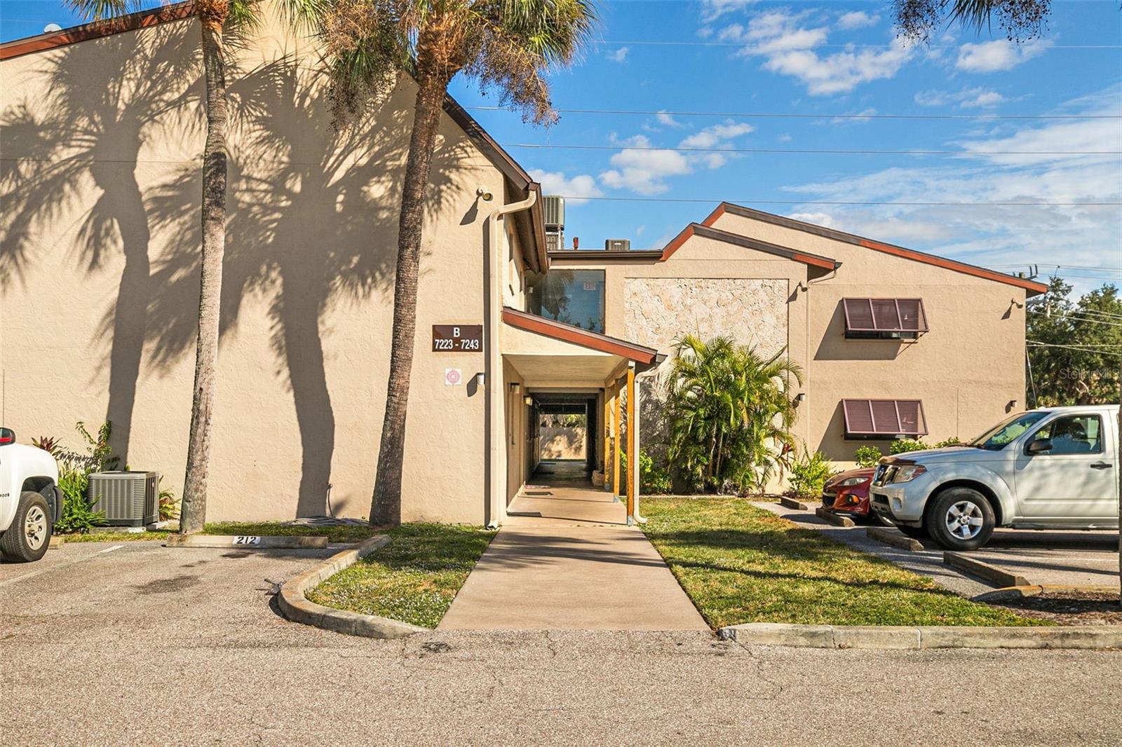 GULF GATE GARDENS - Residential