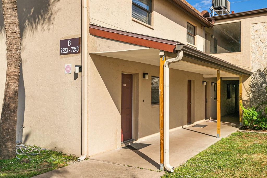 Photo of 7223 Cloister Drive #111, Sarasota, FL 34231 (MLS # C7517166)