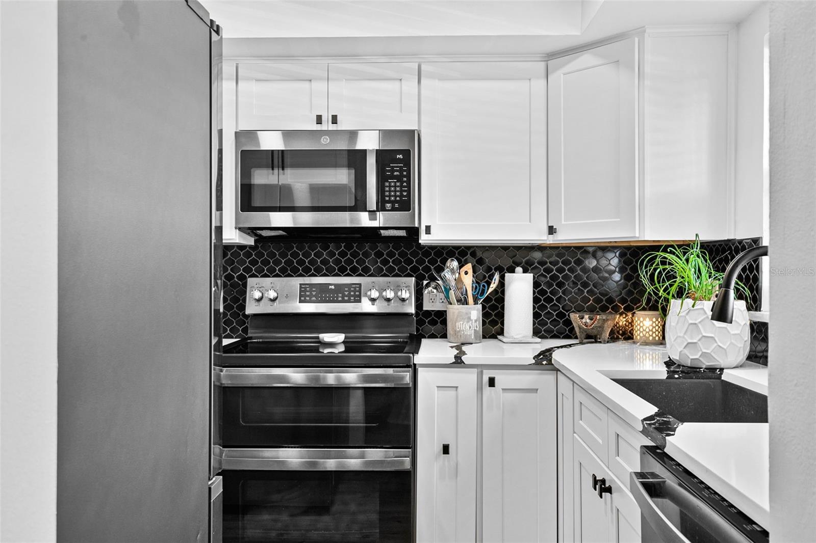 GULF GATE GARDENS - Residential