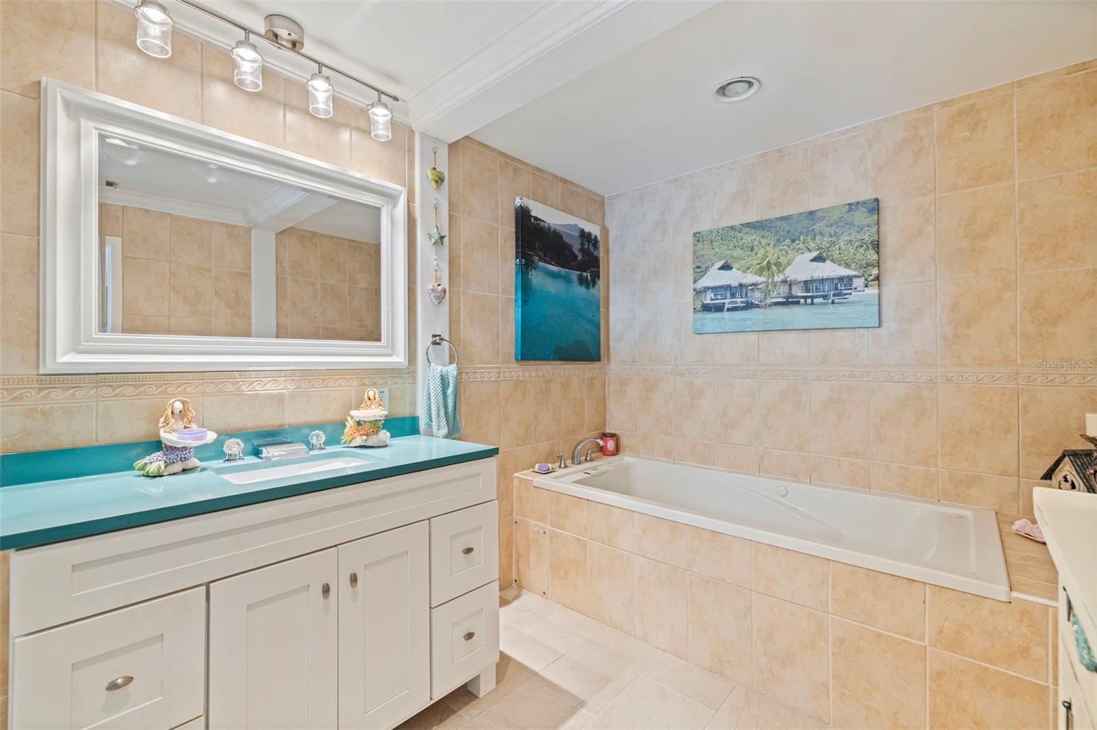 TIERRA VERDE UNIT 1 1ST REP - Residential