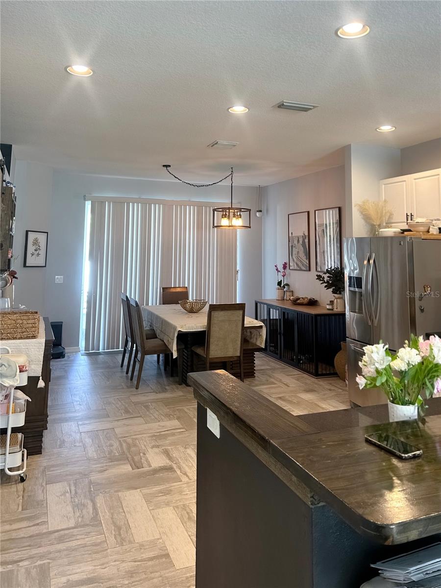 LAKESIDE PRESERVE - Residential