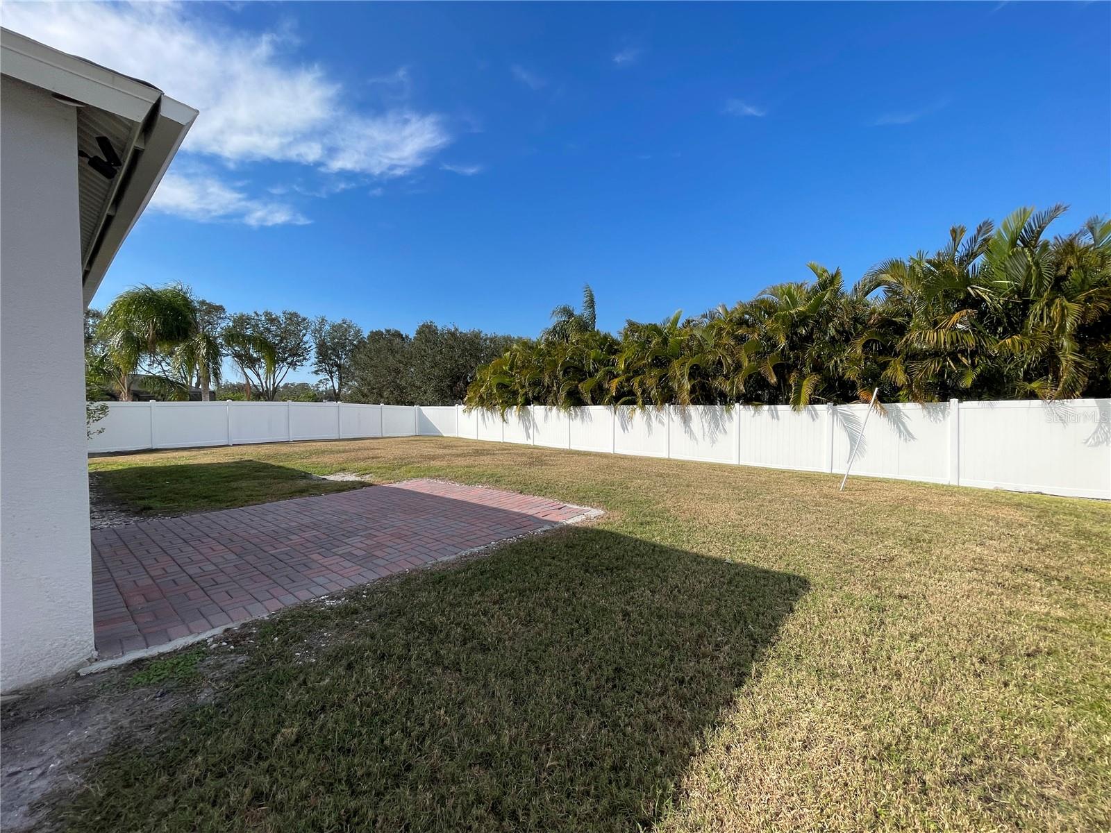 LAKESIDE PRESERVE - Residential