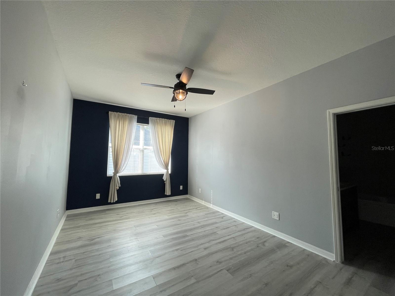 LAKESIDE PRESERVE - Residential