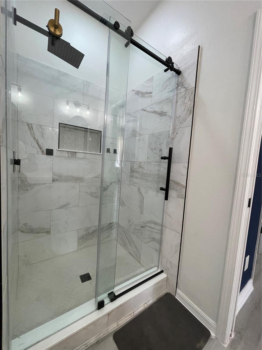 LAKESIDE PRESERVE - Residential