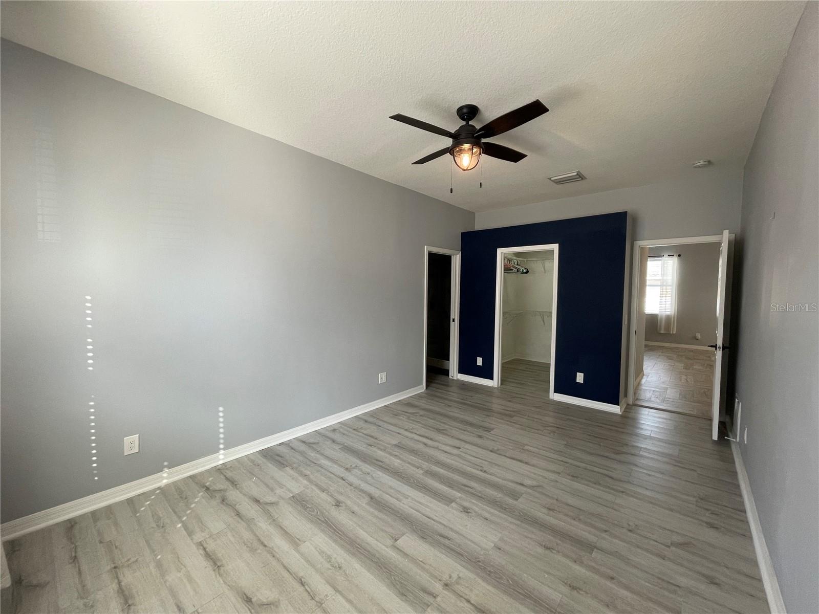 LAKESIDE PRESERVE - Residential