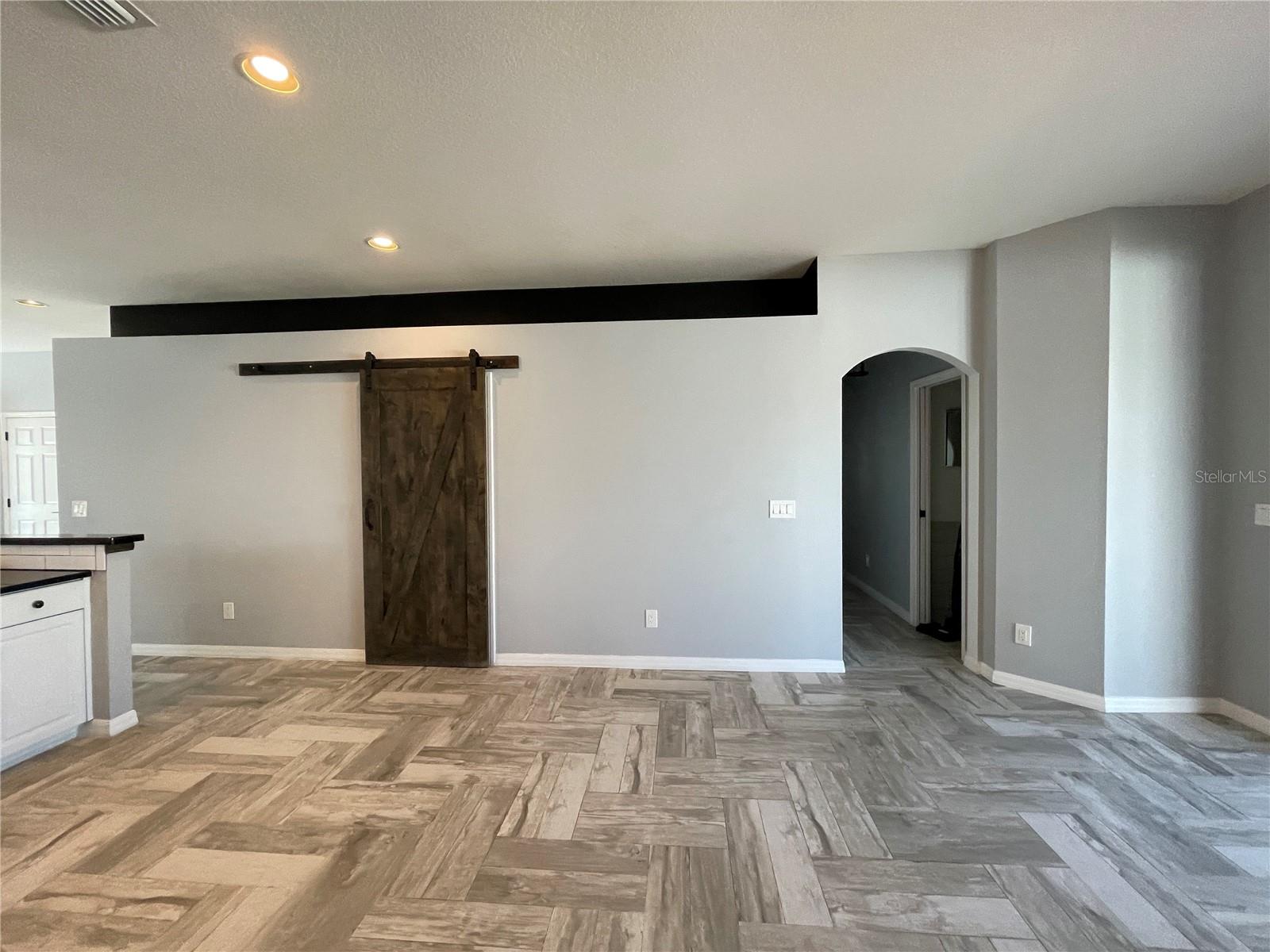 LAKESIDE PRESERVE - Residential