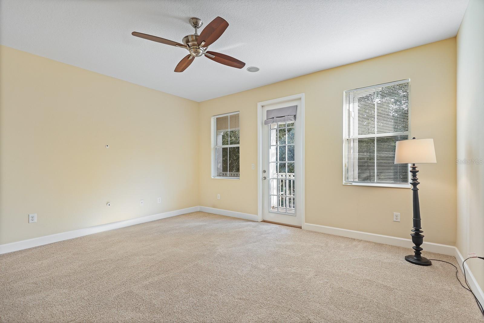 FISHHAWK RANCH TOWNCENTER PHAS - Residential