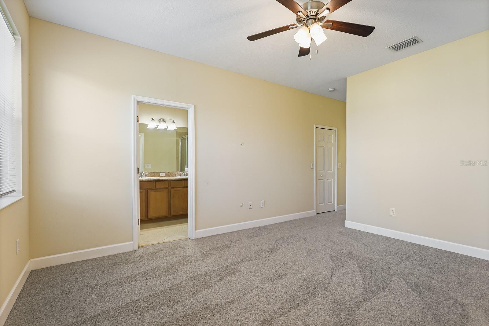 FISHHAWK RANCH TOWNCENTER PHAS - Residential