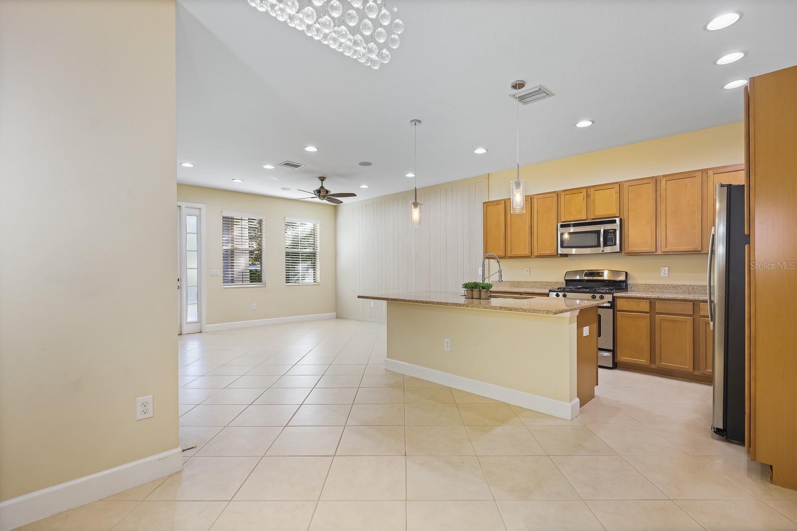 FISHHAWK RANCH TOWNCENTER PHAS - Residential