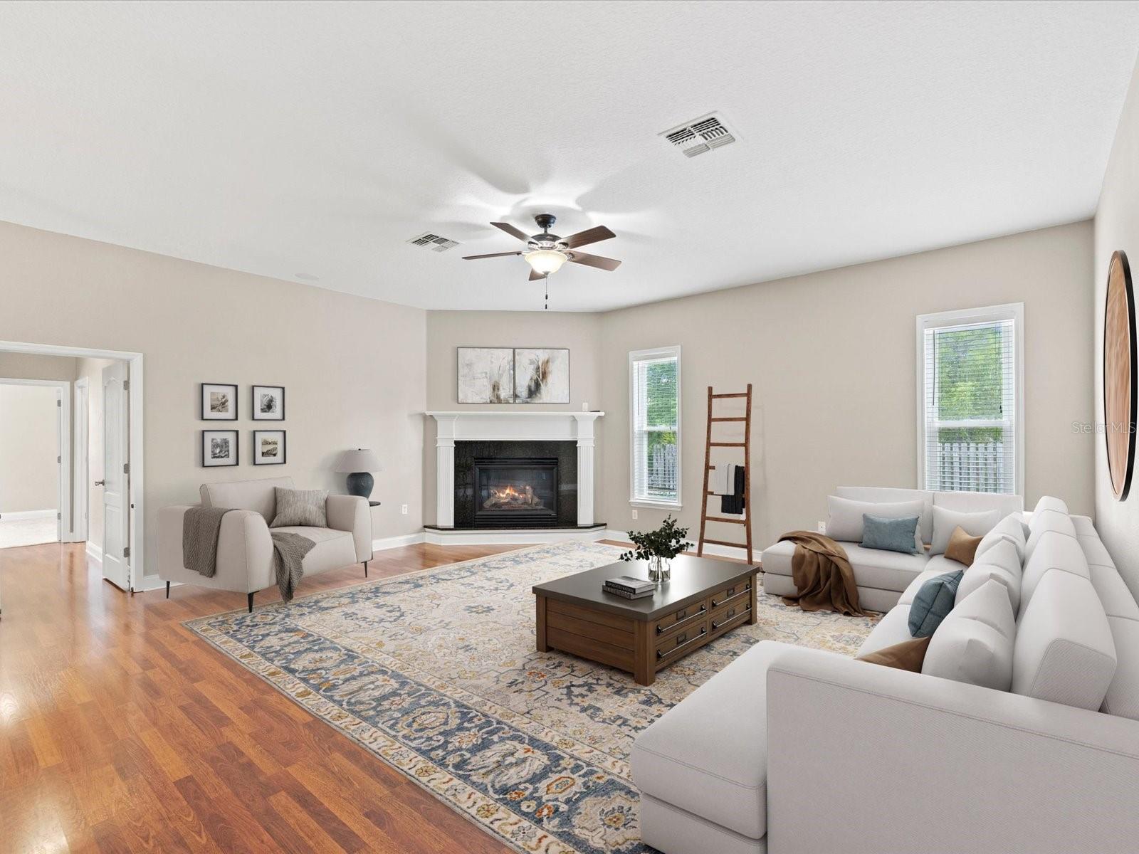 ROYAL HIGHLANDS - Residential