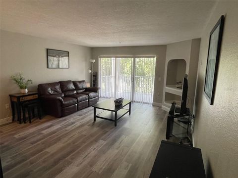 Condominium in ORLANDO FL 13941 FAIRWAY ISLAND DRIVE 4.jpg