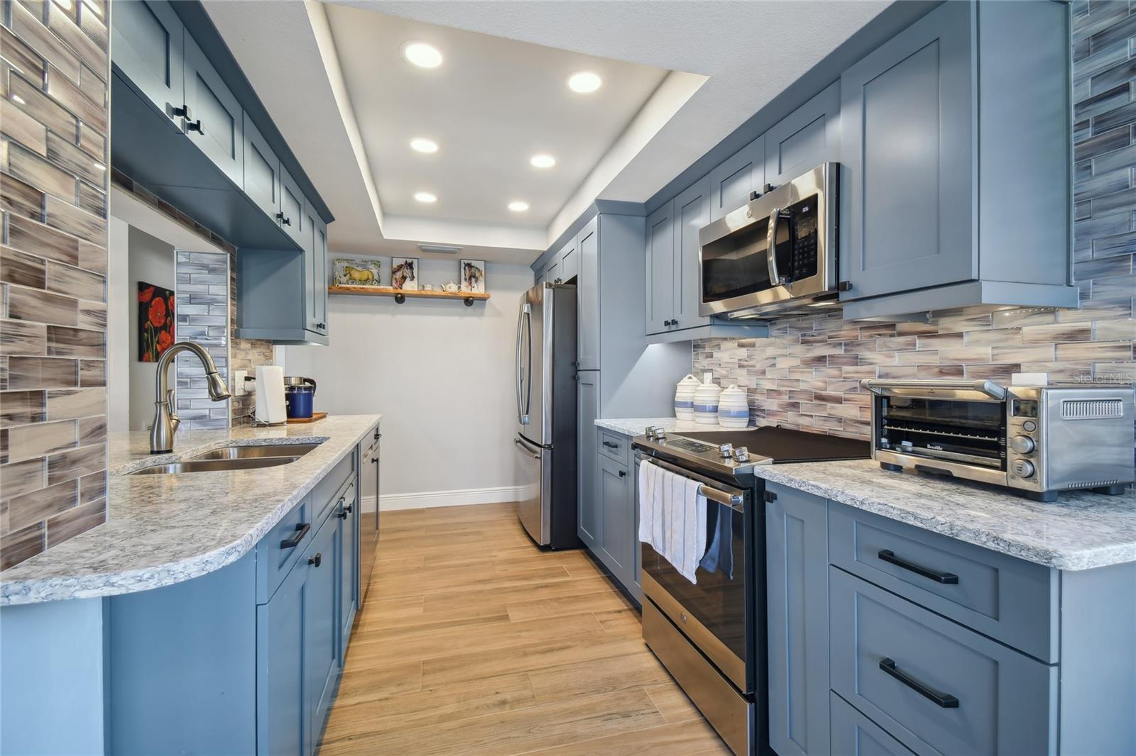 FAIRWAY SPRINGS - Residential