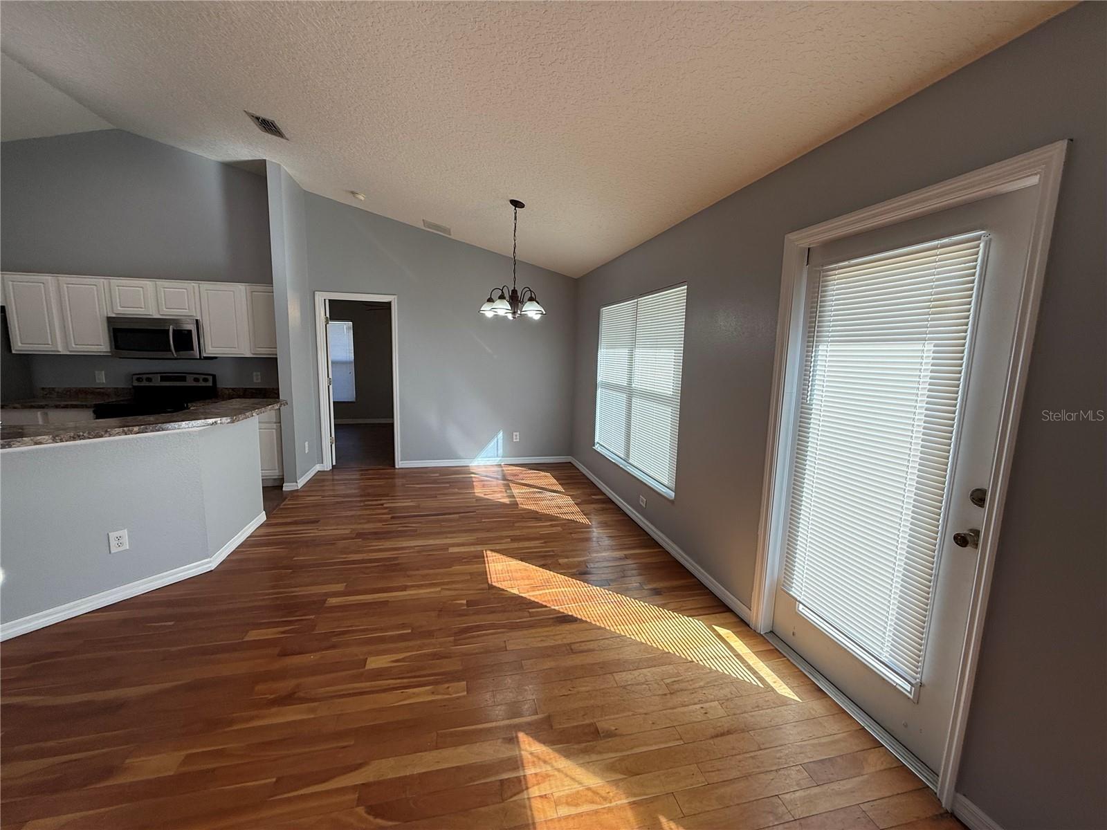 SIERRA VISTA PH 02 - Residential Lease