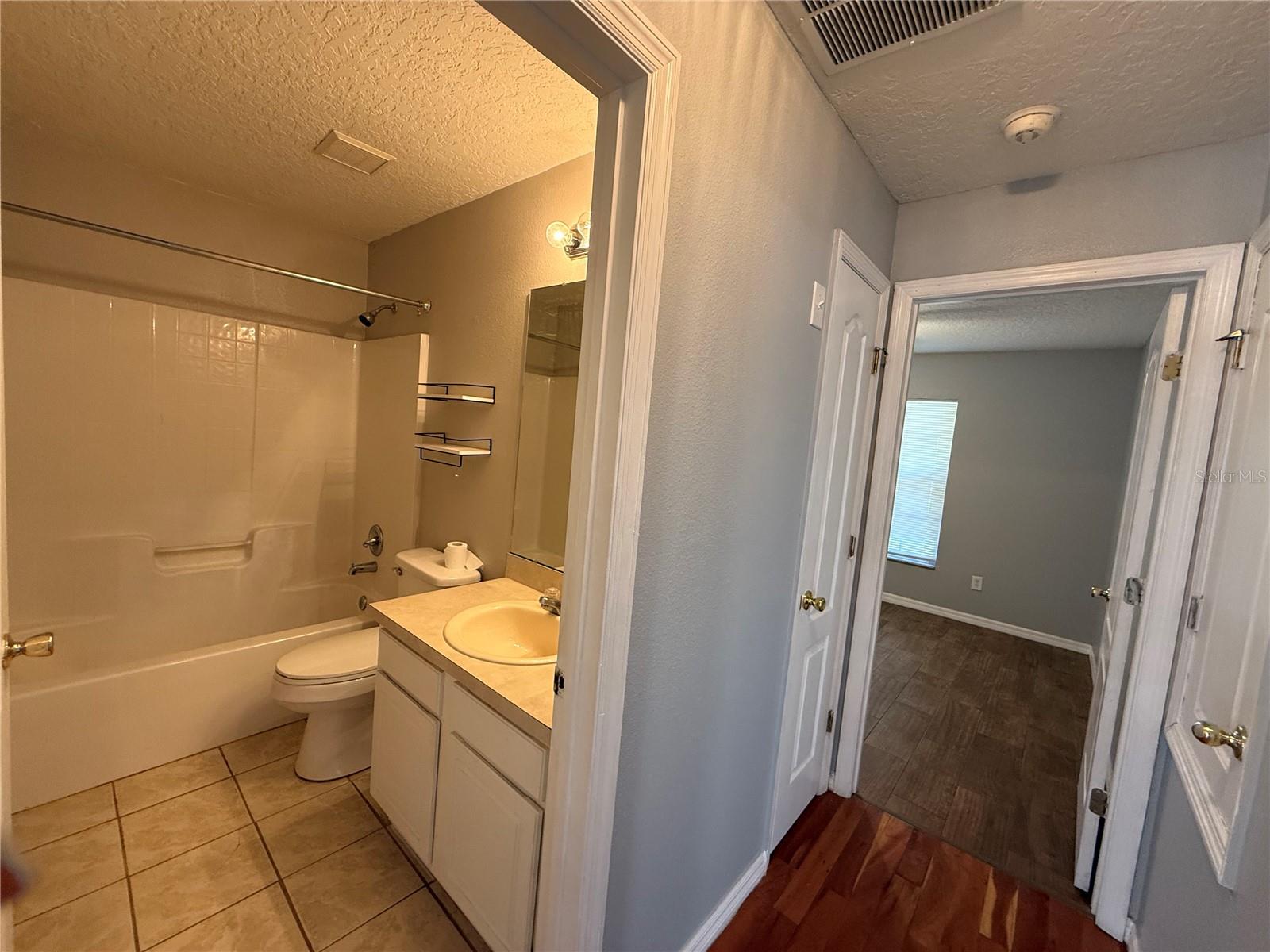 SIERRA VISTA PH 02 - Residential Lease