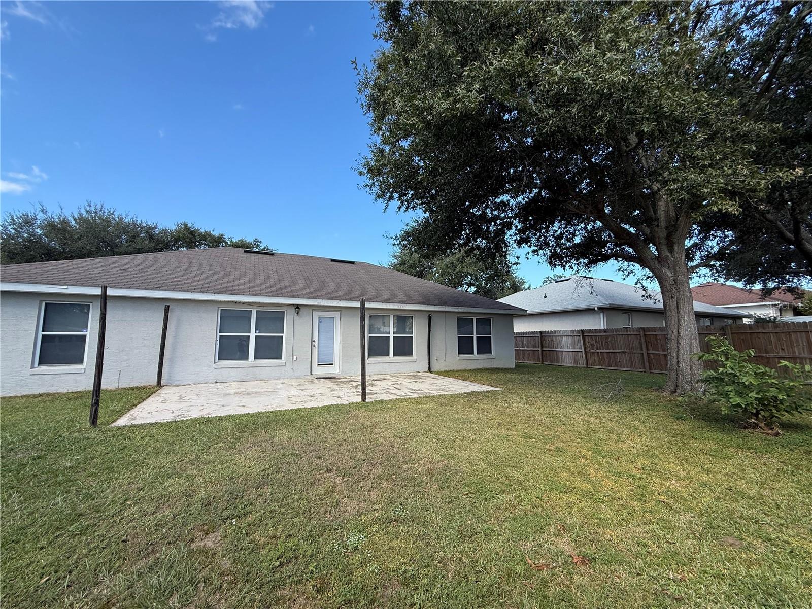 SIERRA VISTA PH 02 - Residential Lease