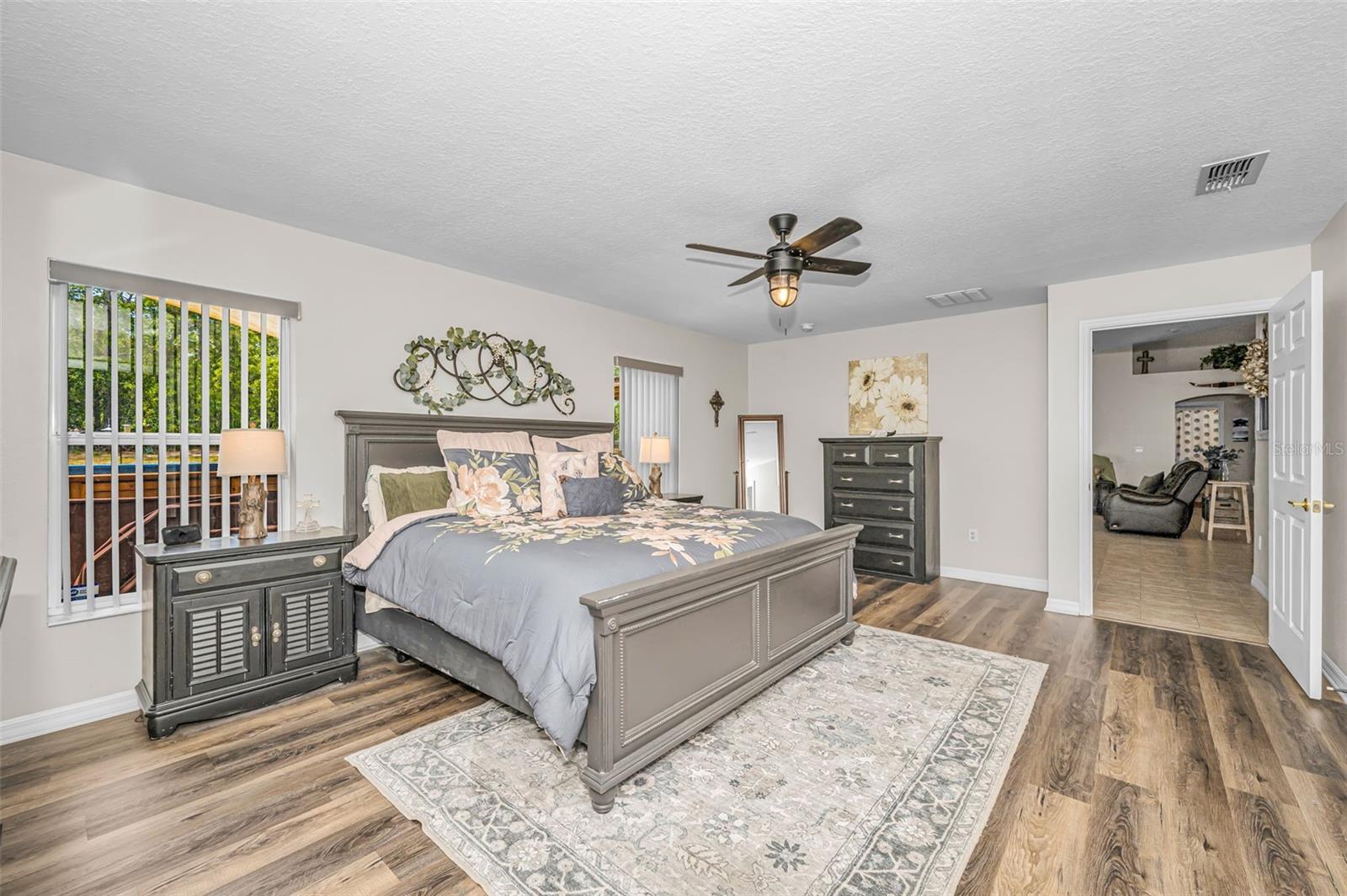 ROYAL HIGHLANDS - Residential