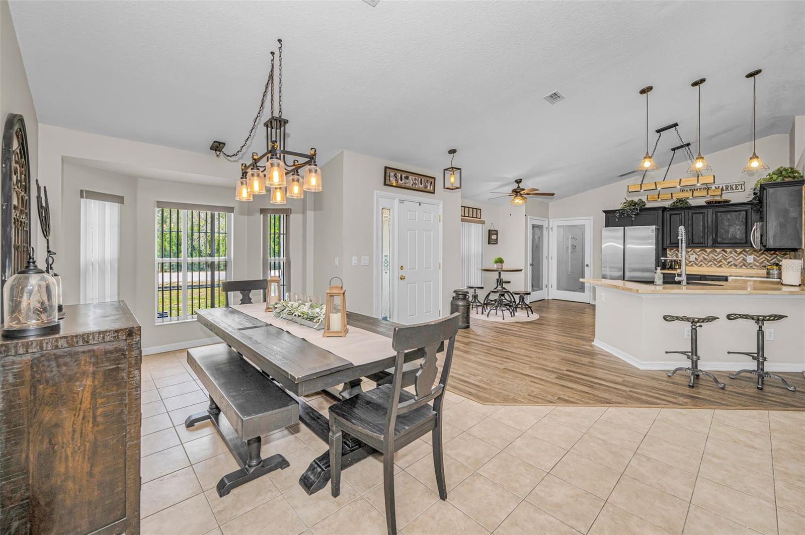 ROYAL HIGHLANDS - Residential