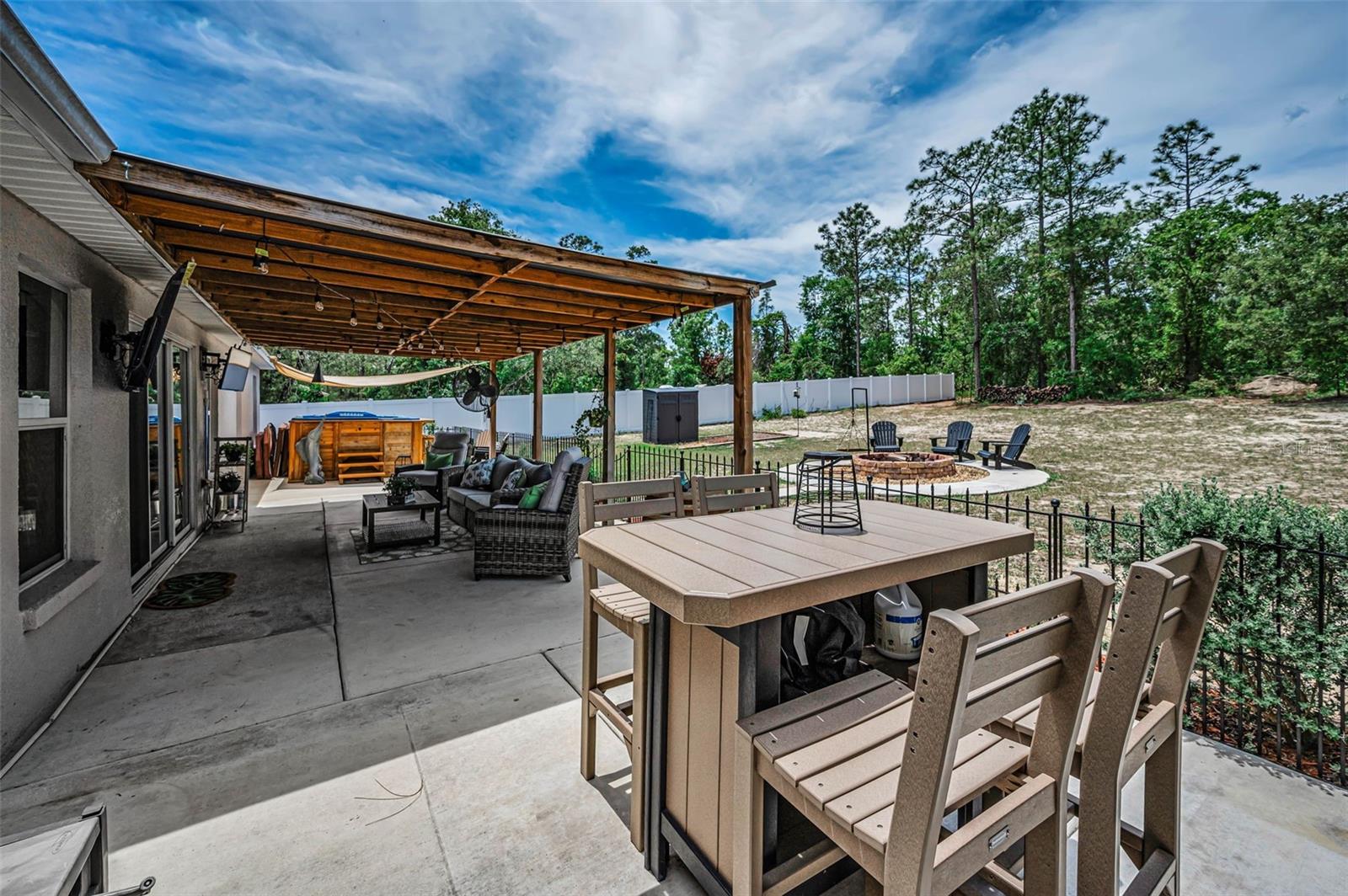 ROYAL HIGHLANDS - Residential