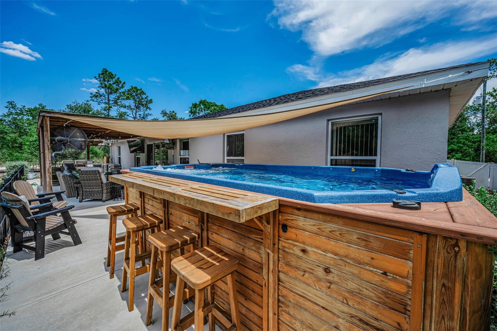 ROYAL HIGHLANDS - Residential