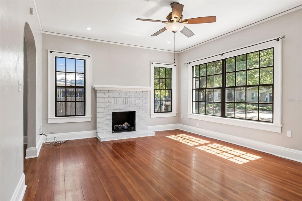 Photo of 310 E Paris Street, Tampa, FL 33604 (MLS # TB8489851)