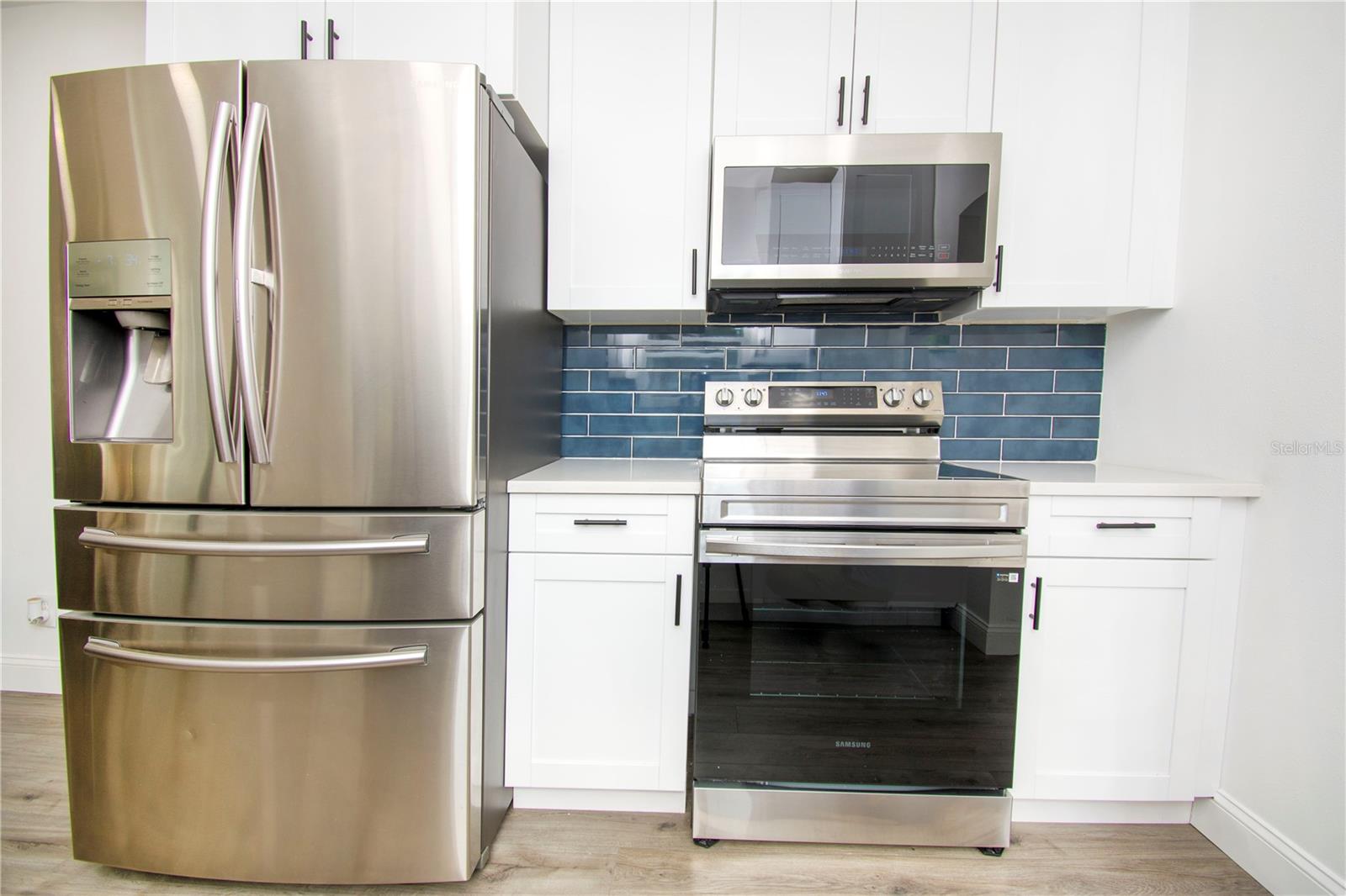 1008 E NORTH BAY STREET