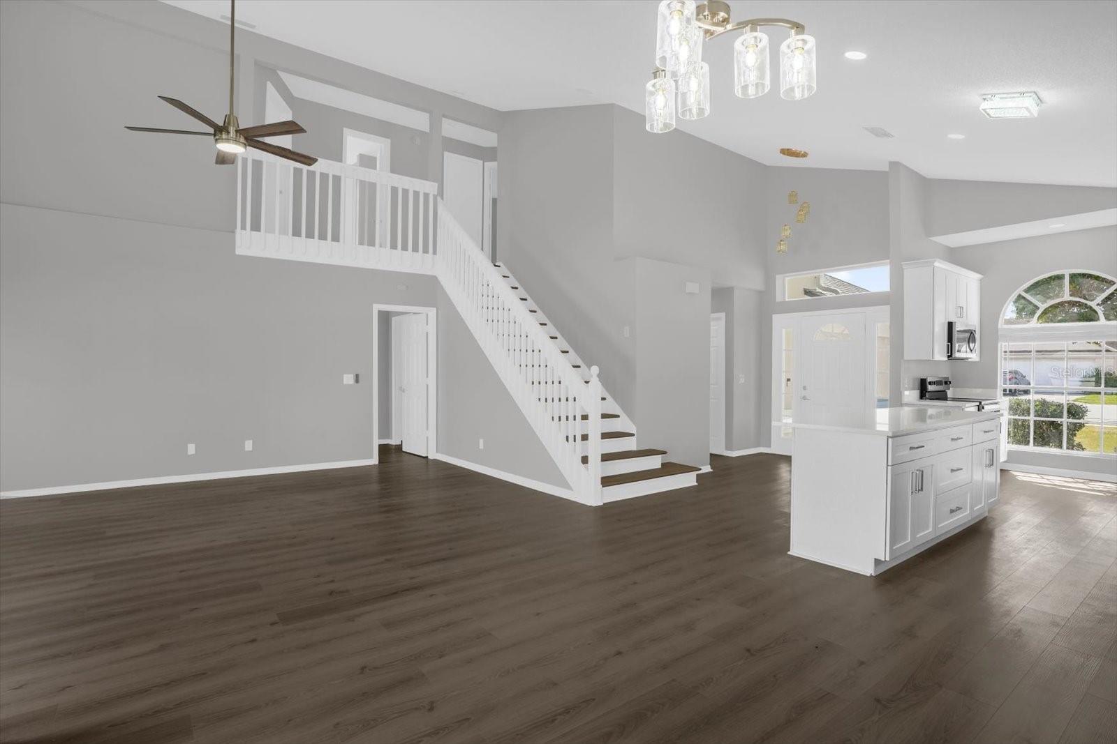 595 QUEENSBRIDGE DRIVE