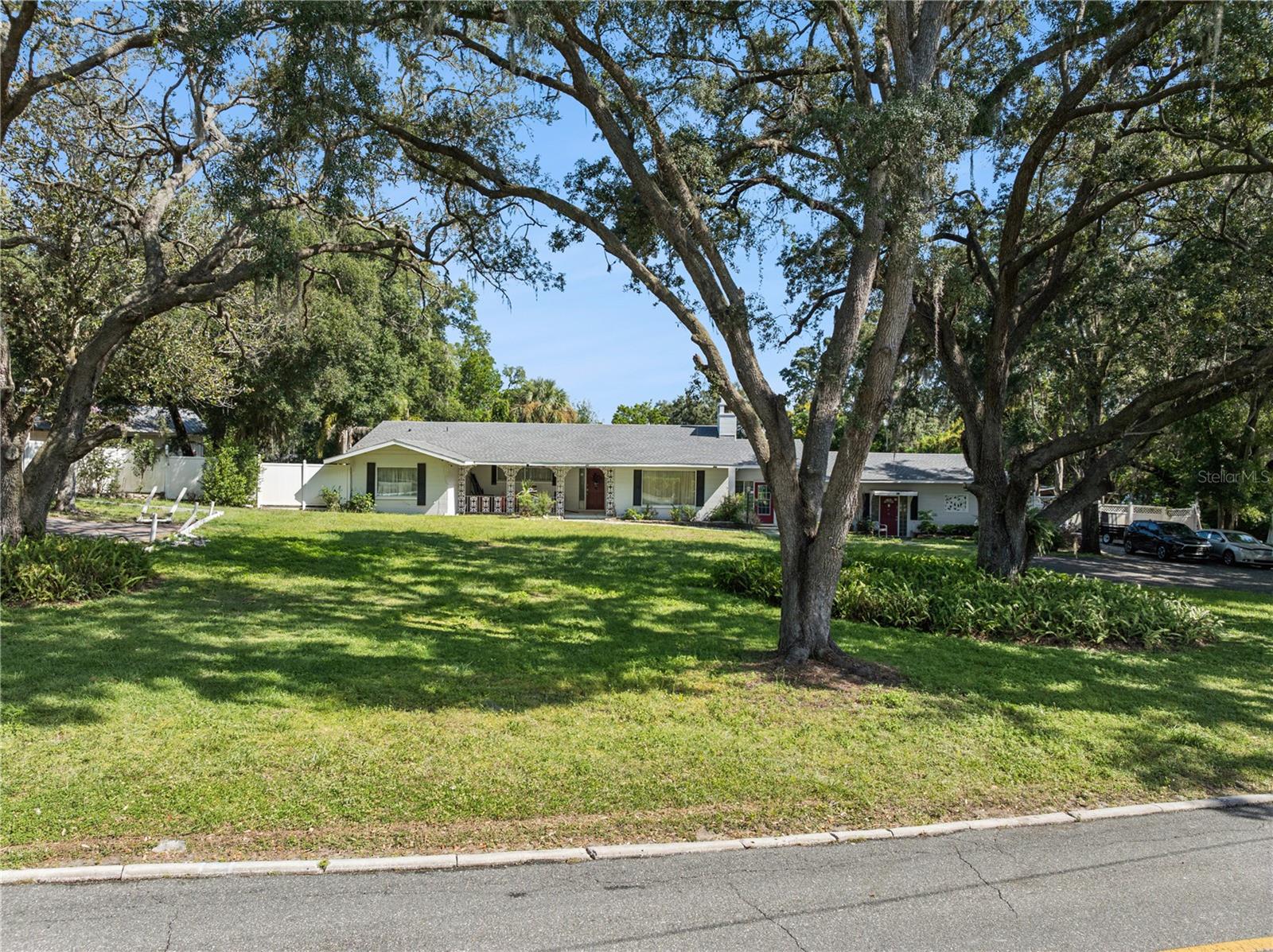 1505 E CROOKED LAKE DRIVE