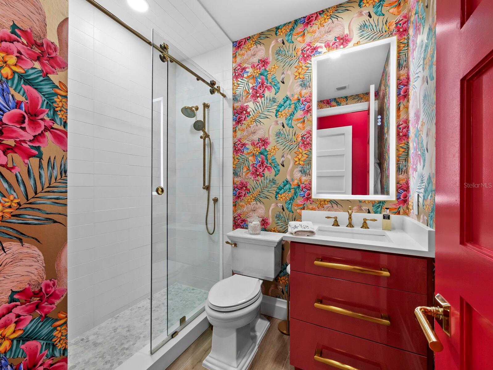 L ELEGANCE ON LIDO BEACH - Residential