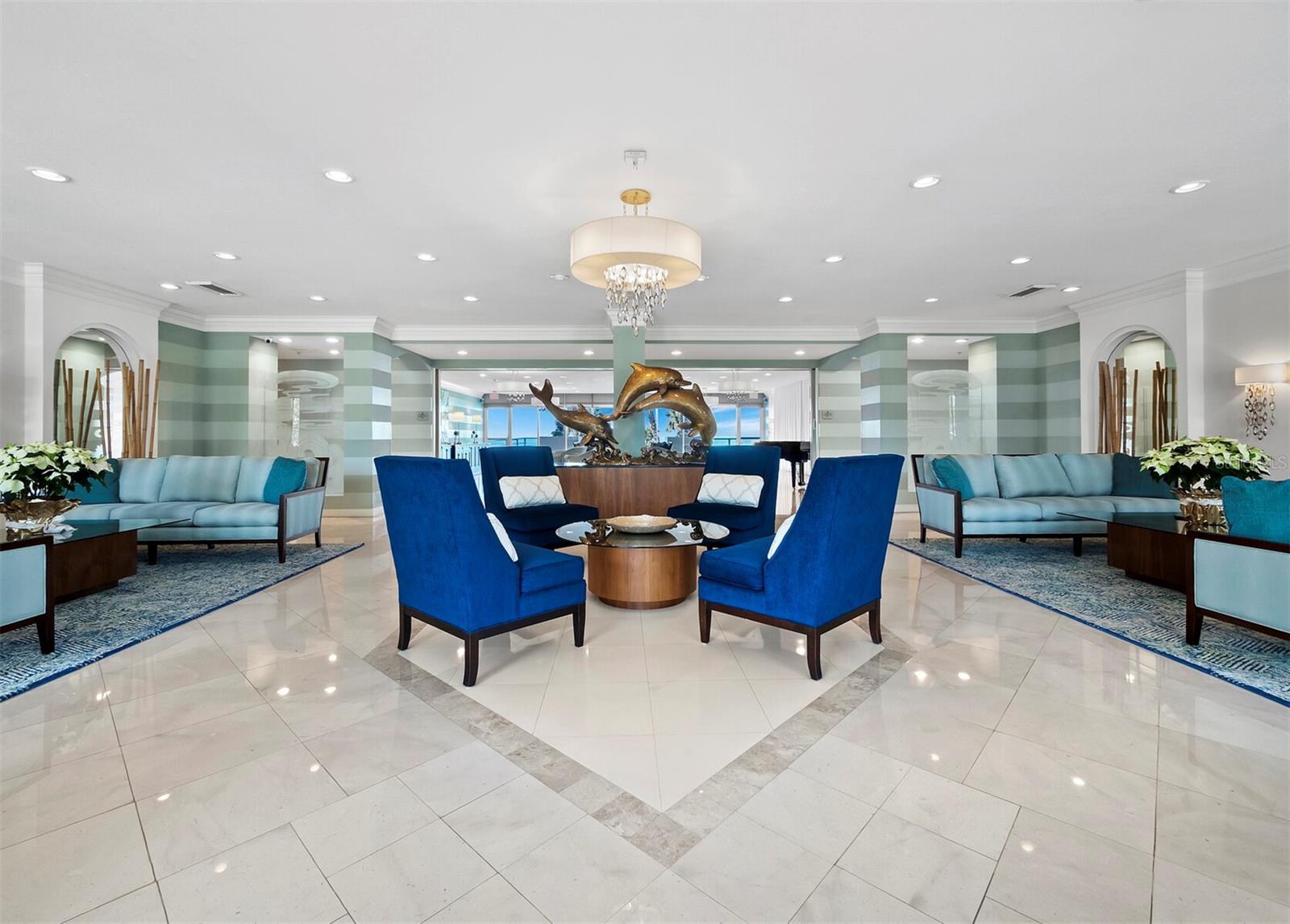 L ELEGANCE ON LIDO BEACH - Residential