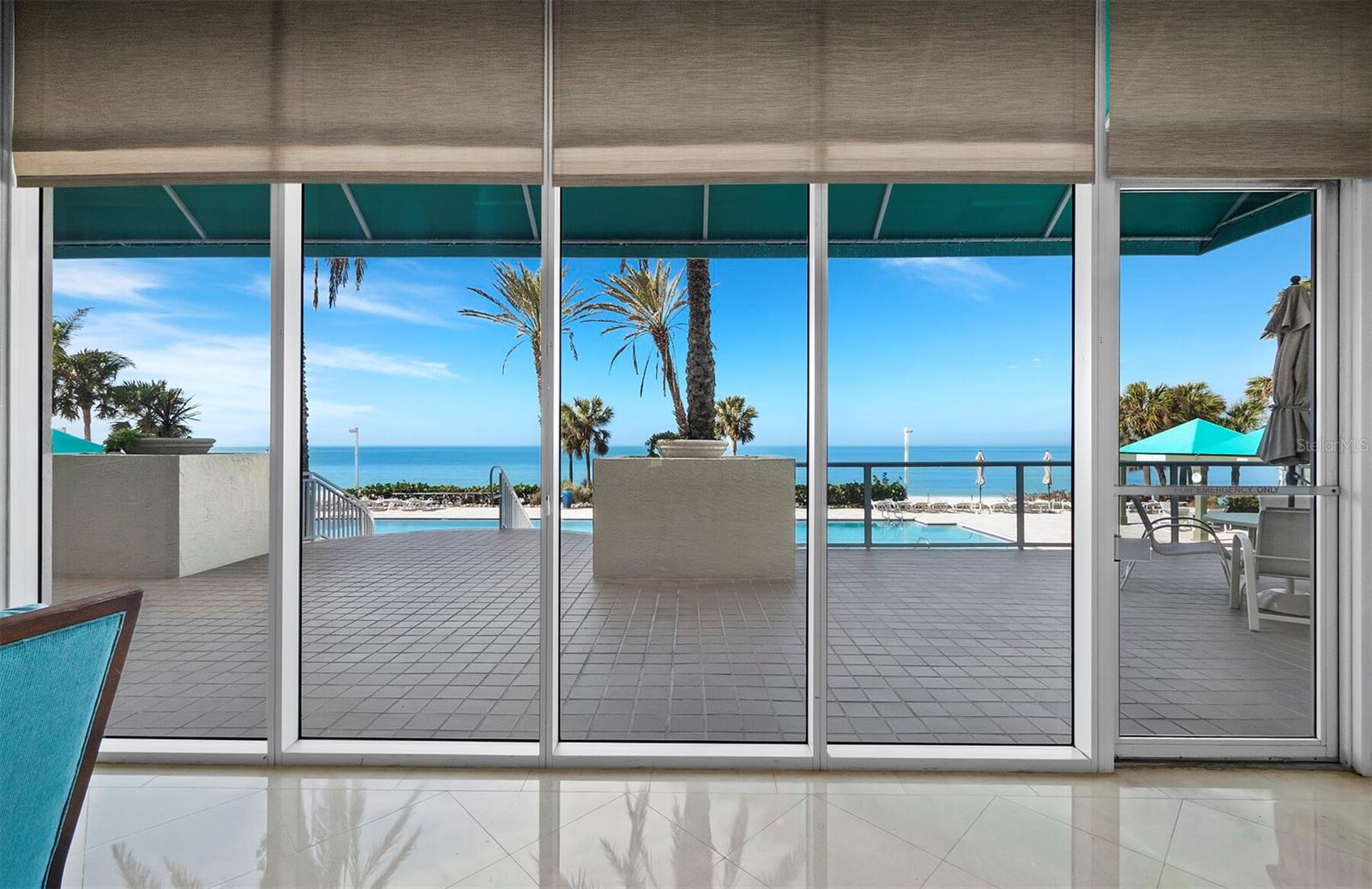 L ELEGANCE ON LIDO BEACH - Residential