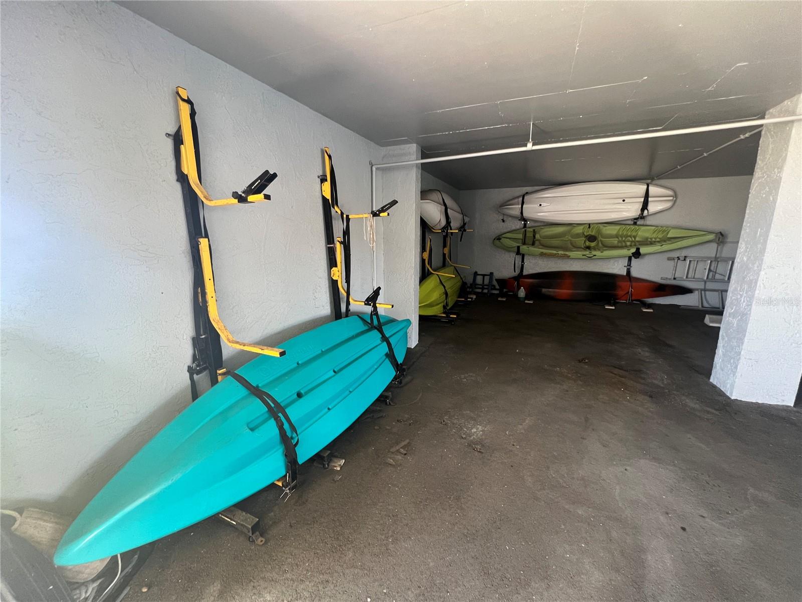 TIERRA I CONDO - Residential