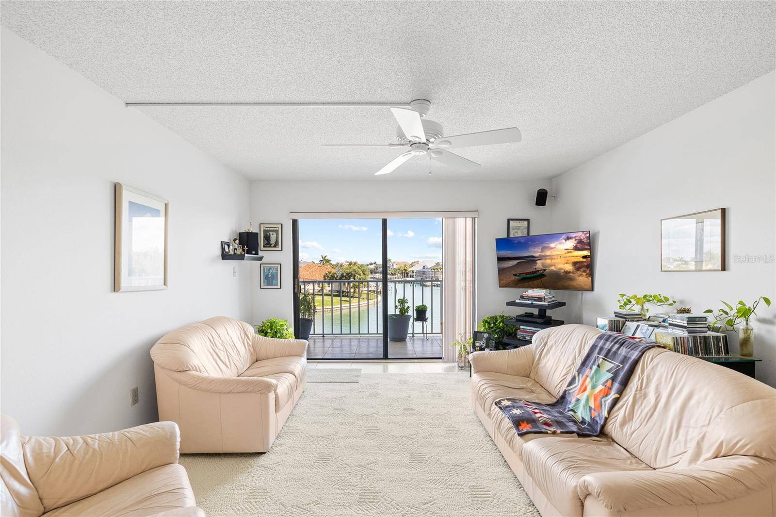 TIERRA I CONDO - Residential