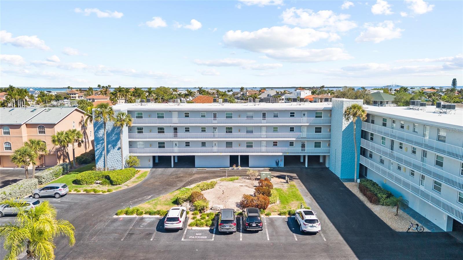 TIERRA I CONDO - Residential