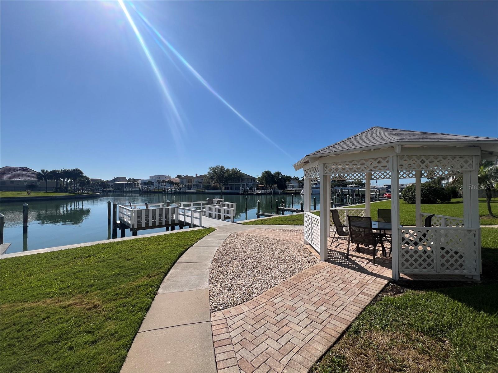 TIERRA I CONDO - Residential