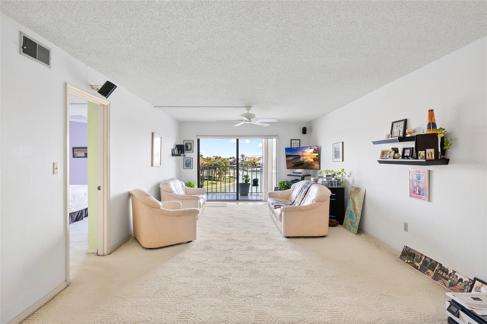 TIERRA I CONDO - Residential