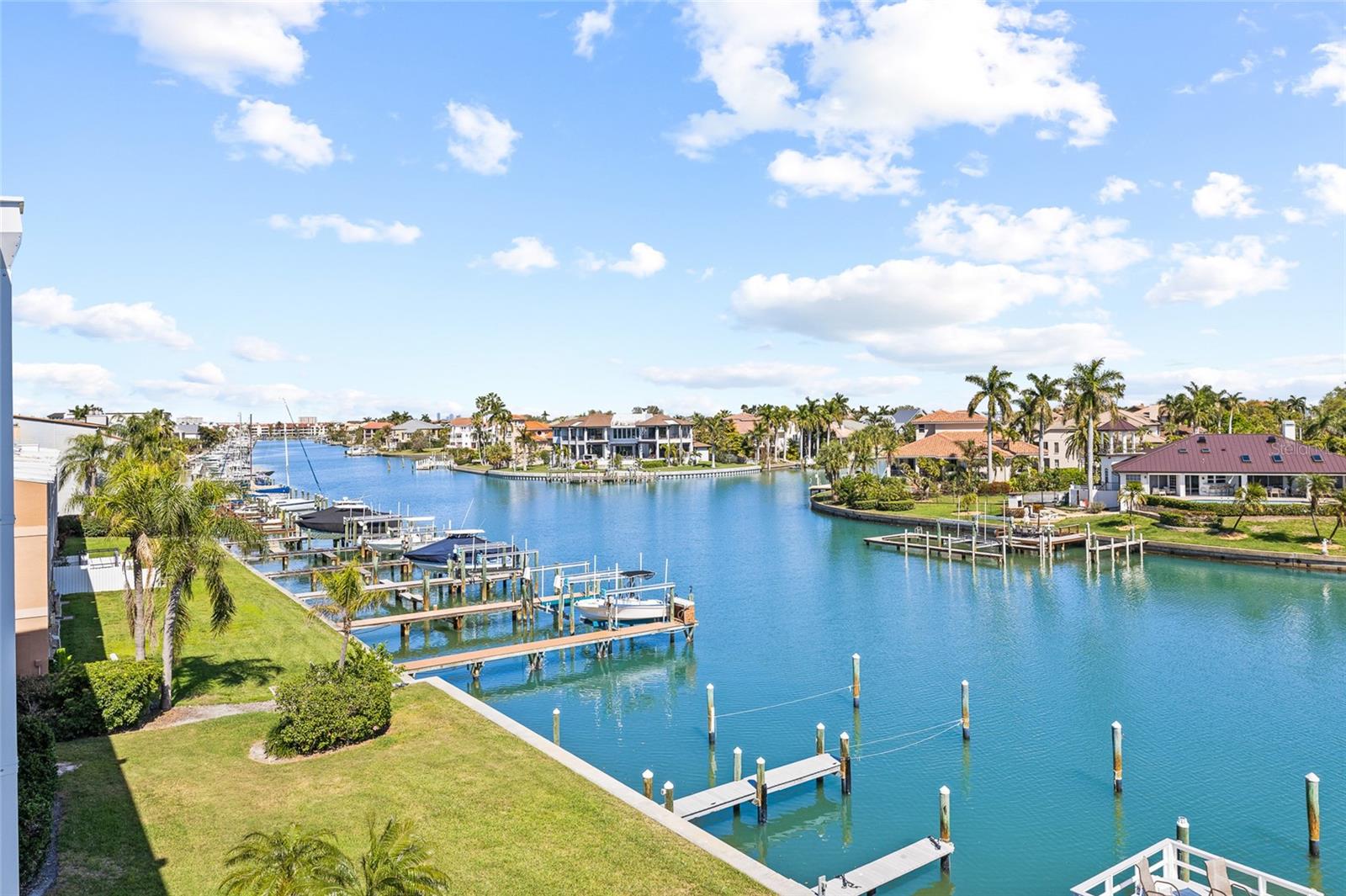 TIERRA I CONDO - Residential