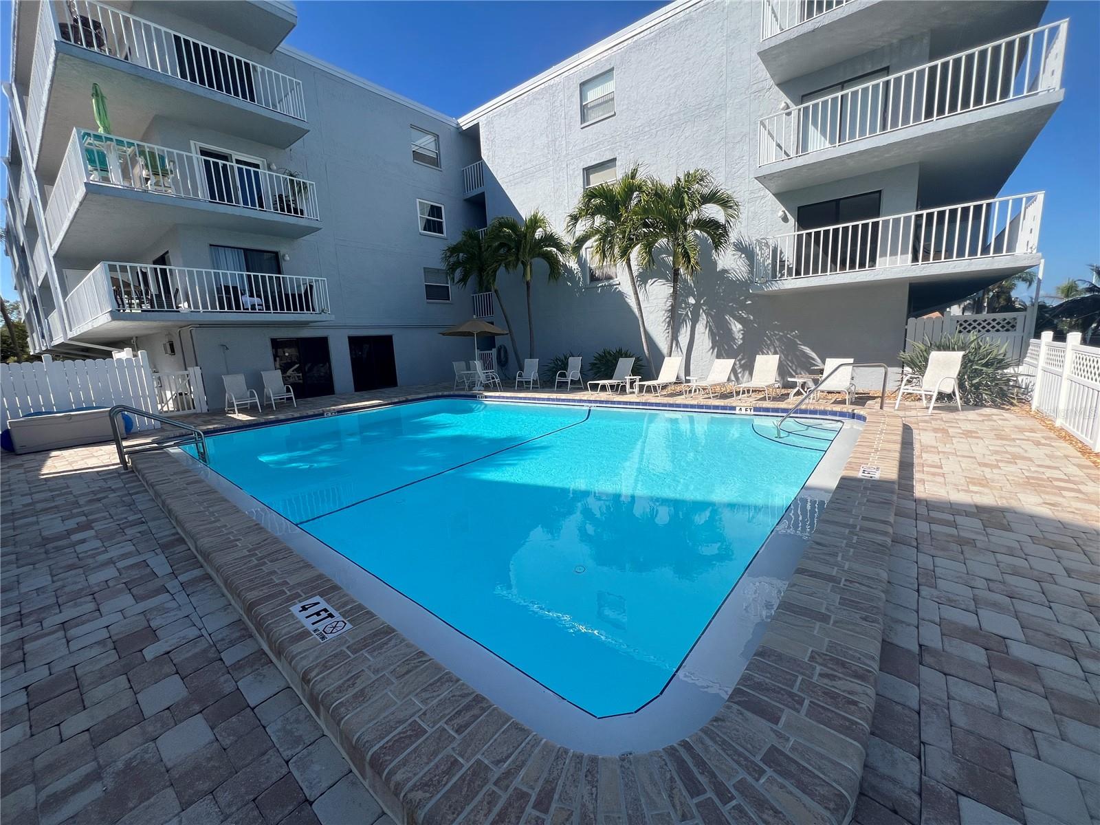 TIERRA I CONDO - Residential