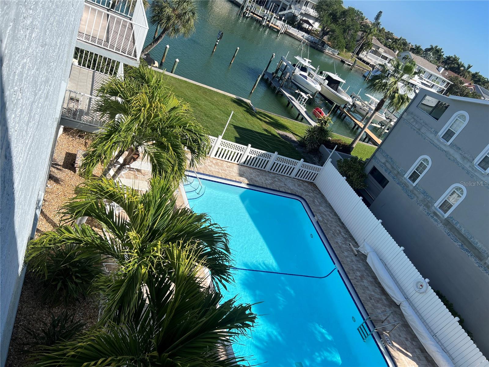 TIERRA I CONDO - Residential