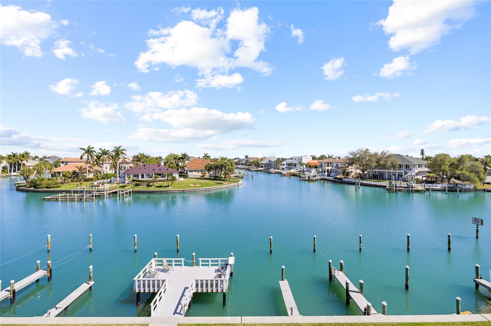 TIERRA I CONDO - Residential