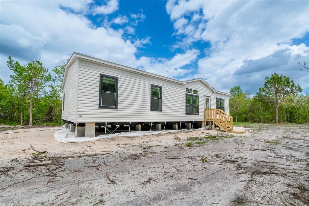 Photo of 14543 SE County Road 230a, Starke, FL 32091 (MLS # GC539125)