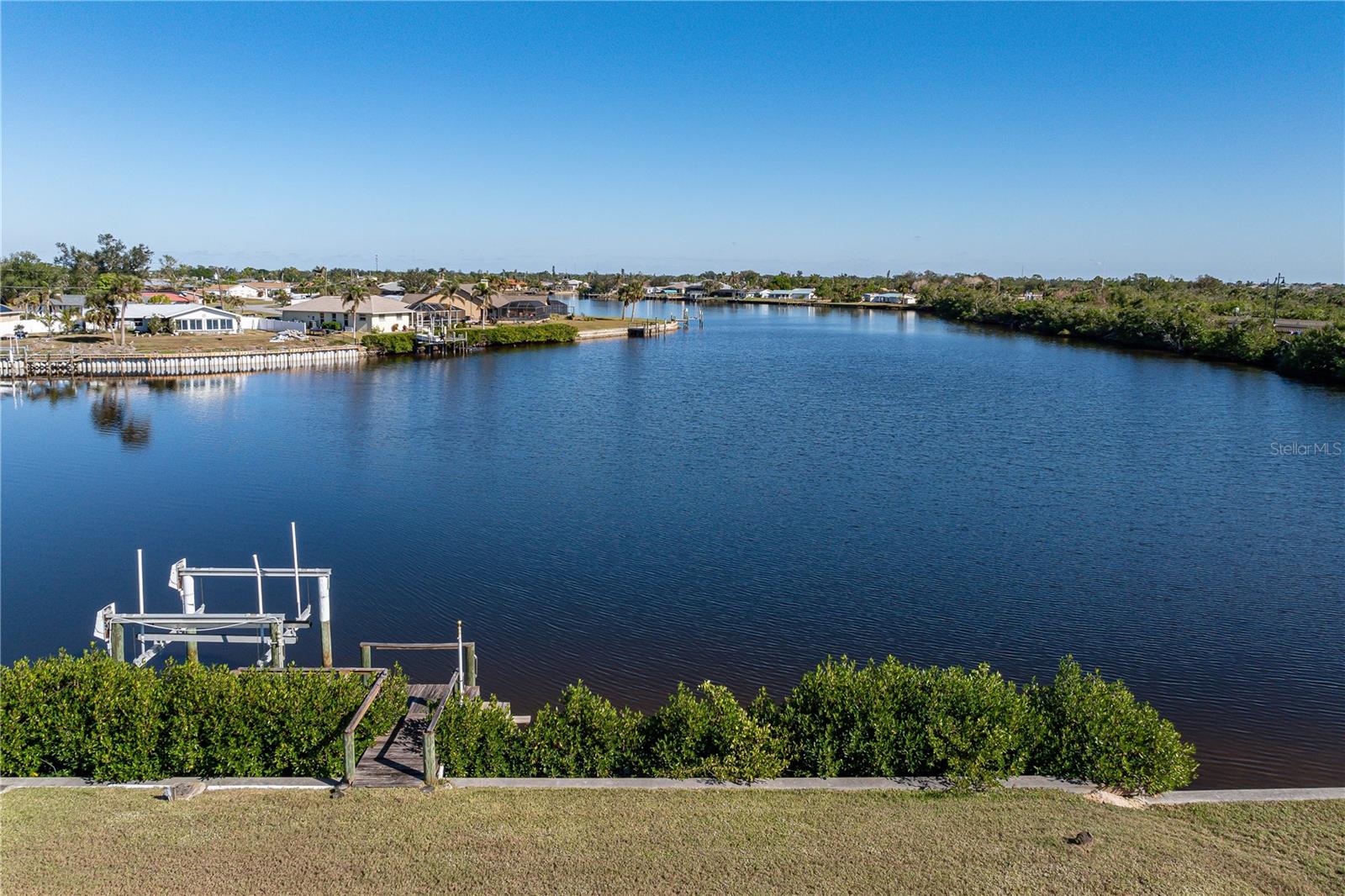 117 W TARPON BOULEVARD NW