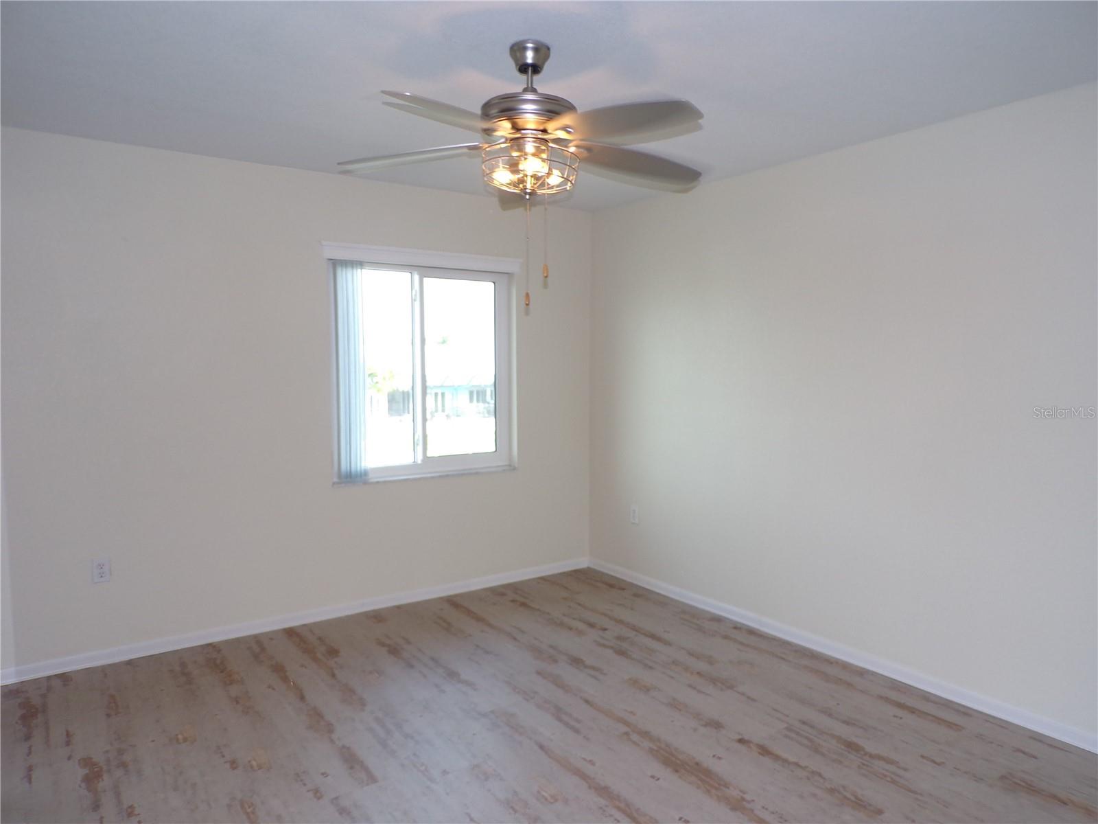 LAGOON CONDOMINIMUM - Residential Lease