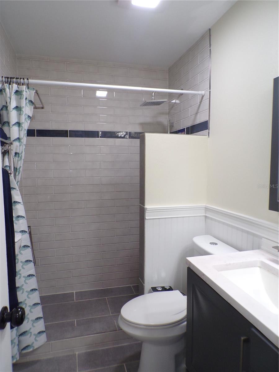 LAGOON CONDOMINIMUM - Residential Lease